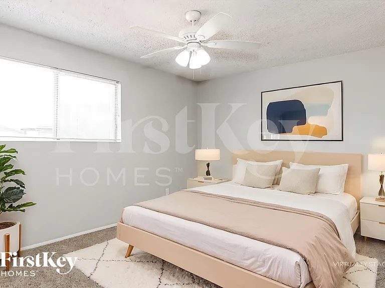 1918 E Watson Dr — Photo 8