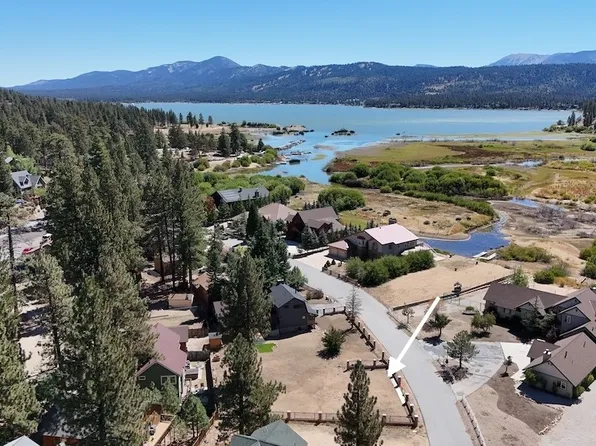 39180 Seminole Dr, Fawnskin, CA 92333