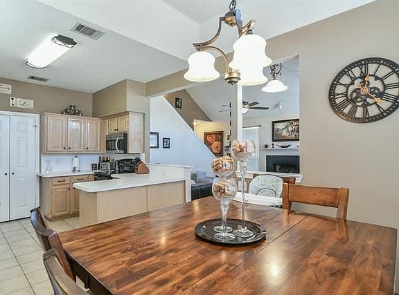 5th image of 1446 Creekview Dr