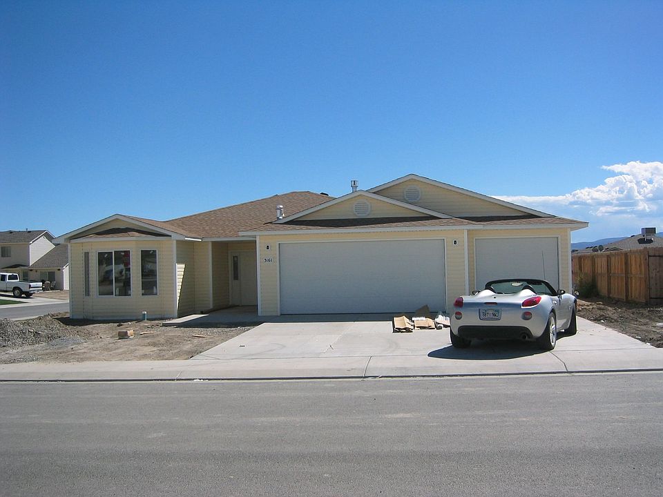 FRONT  -3 CAR GARAGE