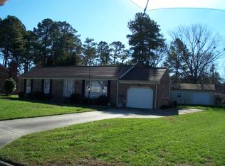 205 Powhatan Dr, Poquoson, VA 23662