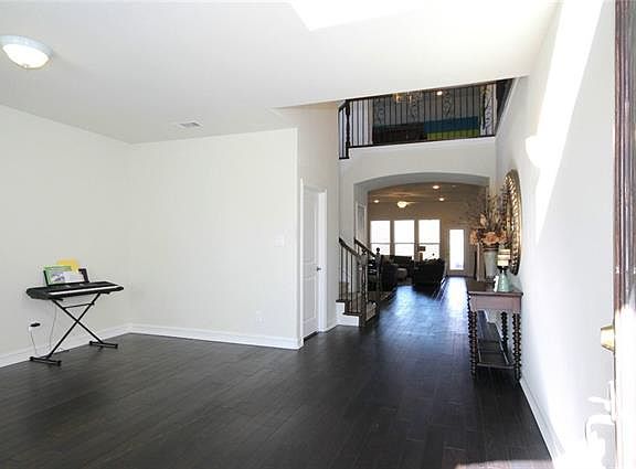 2nd image of 704 Hobie Point Dr