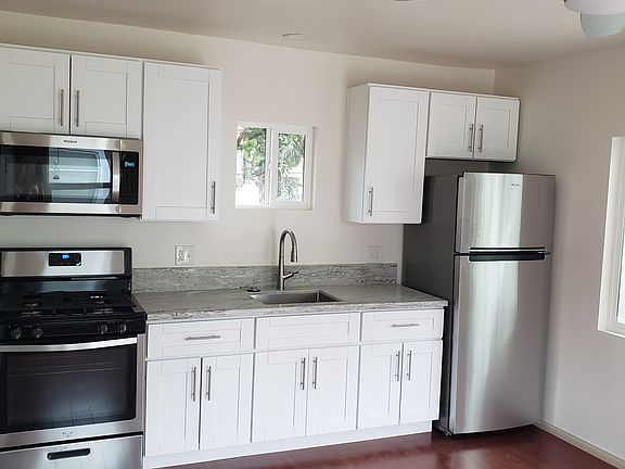 2nd image of 4418 Louisiana St #1/2