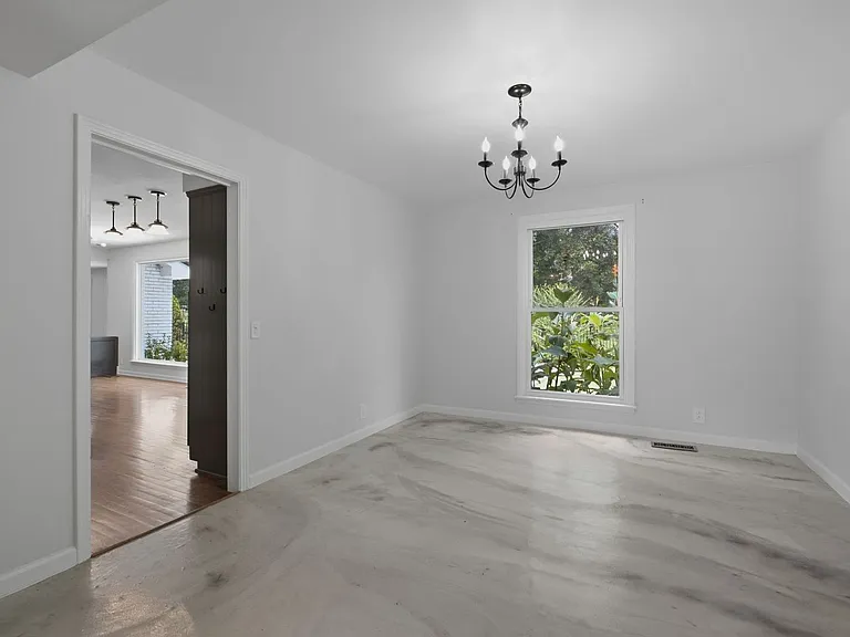 1303 General Macarthur Dr — Photo 6