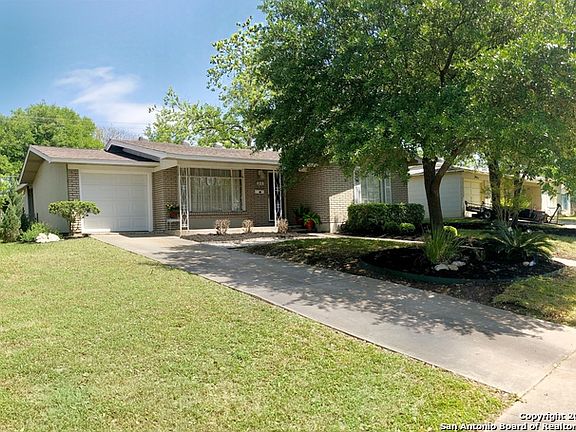 2nd image of 423 Storeywood Dr