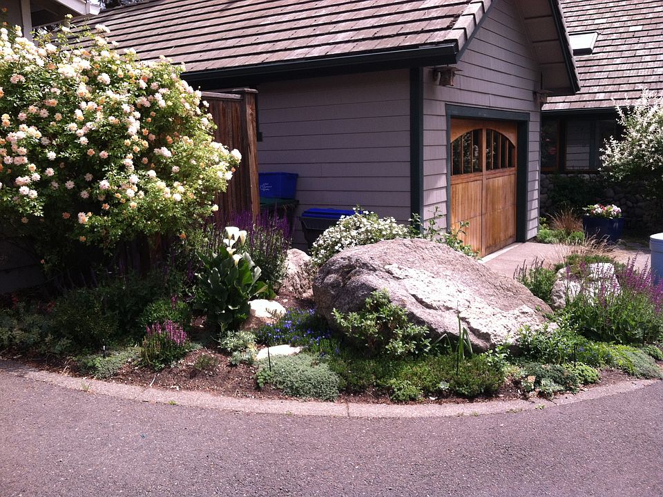 garage and garden