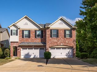 8001 Presidio Ct, University City, MO 63130