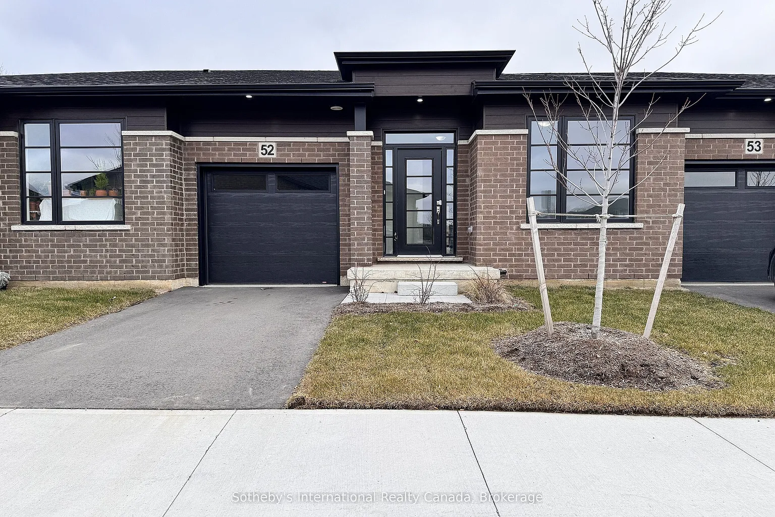 550 Grey St #52 photo 1