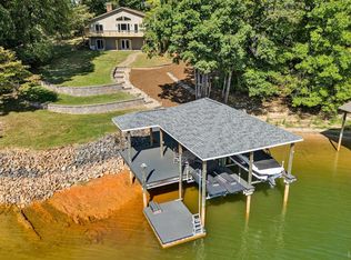 3388 Lakewood Forest Rd, Moneta, VA 24121