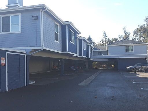 2nd image of 5615 Carpinteria Ave #212