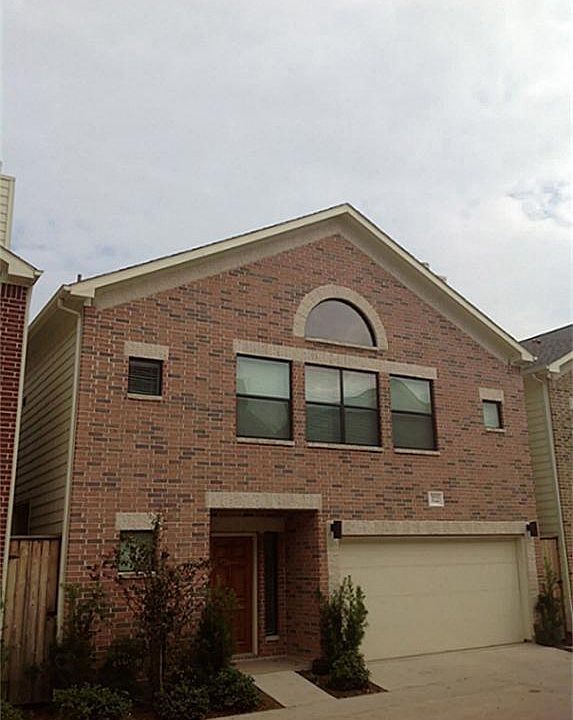1st image of 3722 Main Plaza Dr