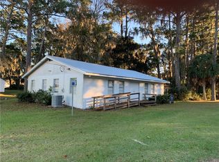 265 6th St E, Darien, GA 31305