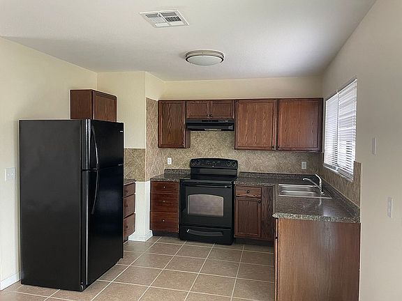 4th image of 7529 Wexford St