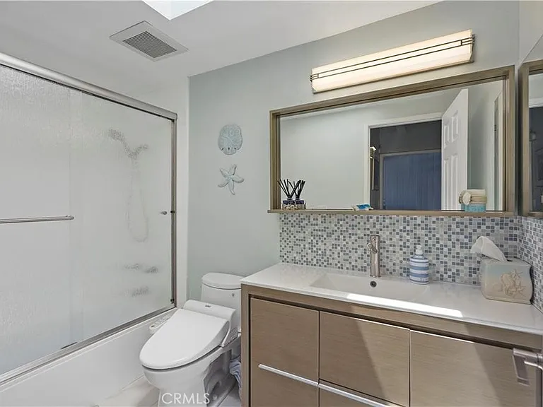 11940 Oceanaire Ln — Photo 22