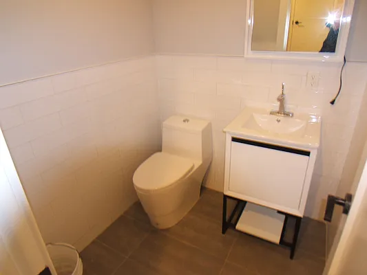 Rented by Joel Weisz, LREB | media 78