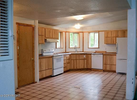 4th image of 2532 Boulder Ave