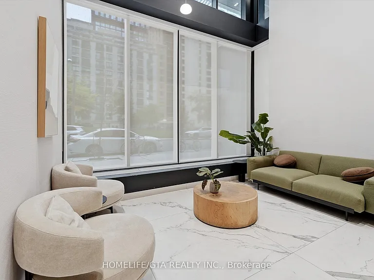 65 Mutual St #309 — Photo 9