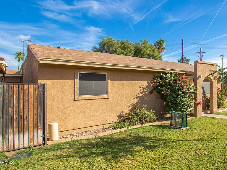 2612 E Lemon St — Photo 21