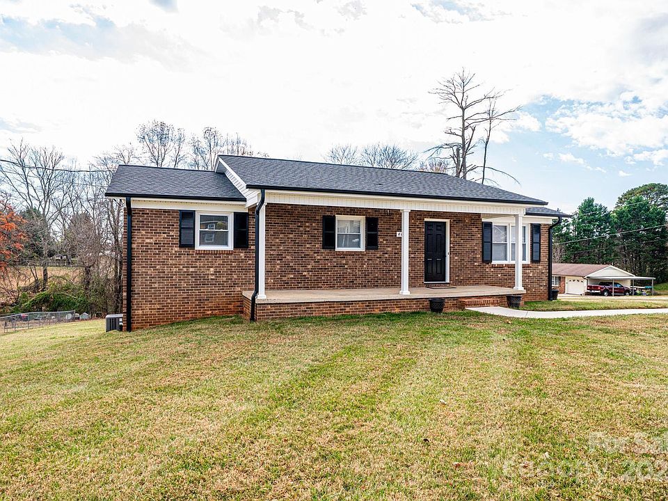 1st image of 440 Greenlea Cir