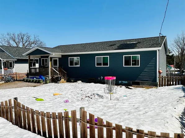 235 Marble St, Ishpeming, MI 49849