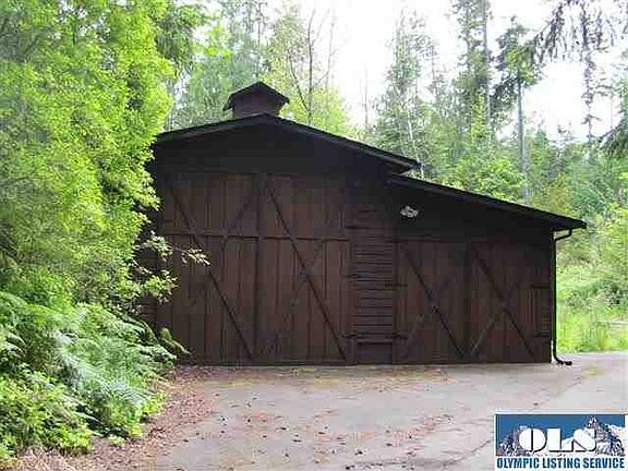 3rd image of 996 Tamarack Ln
