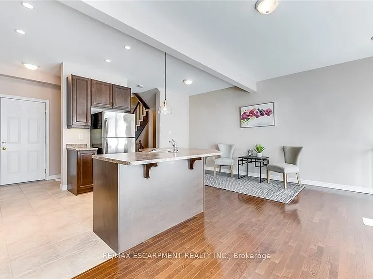 2340 Whistling Springs Cres — Photo 10