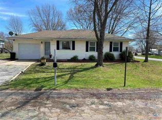 2900 Oak Ridge Cir, Sedalia, MO 65301