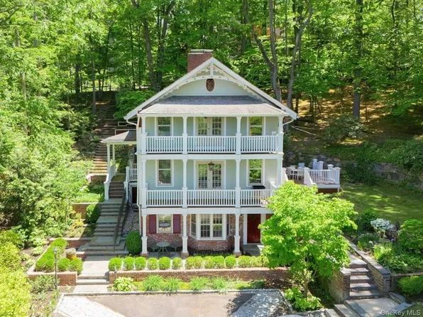 291 Prospect Avenue, Sea Cliff, NY 11579