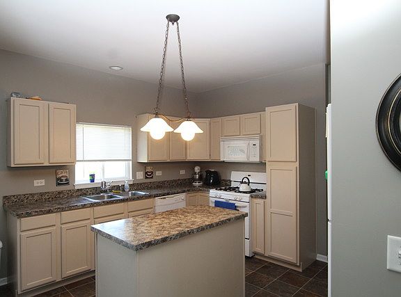 5th image of 1250 Briarwood Ln