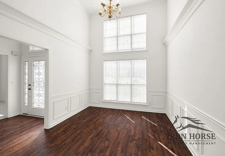379 Beech Hollow Trl — Photo 6