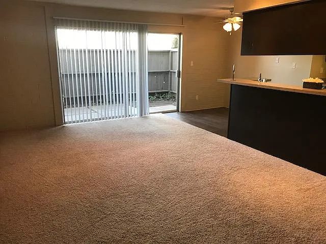 Building Photo - 10108 Malaga Way