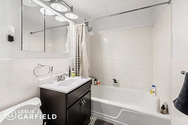 Rented by Leslie J. Garfield | media 9