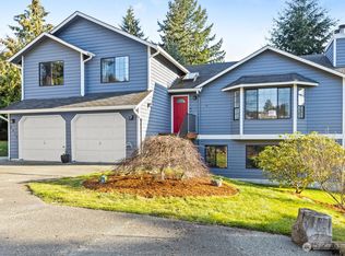 2417 SW 112th St, Seattle, WA 98146