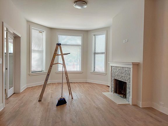 3rd image of 2924 W Logan Blvd