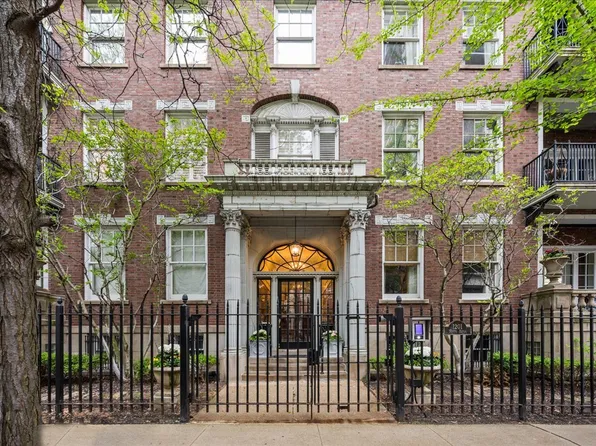 1201 N Astor St APT 2W, Chicago, IL 60610