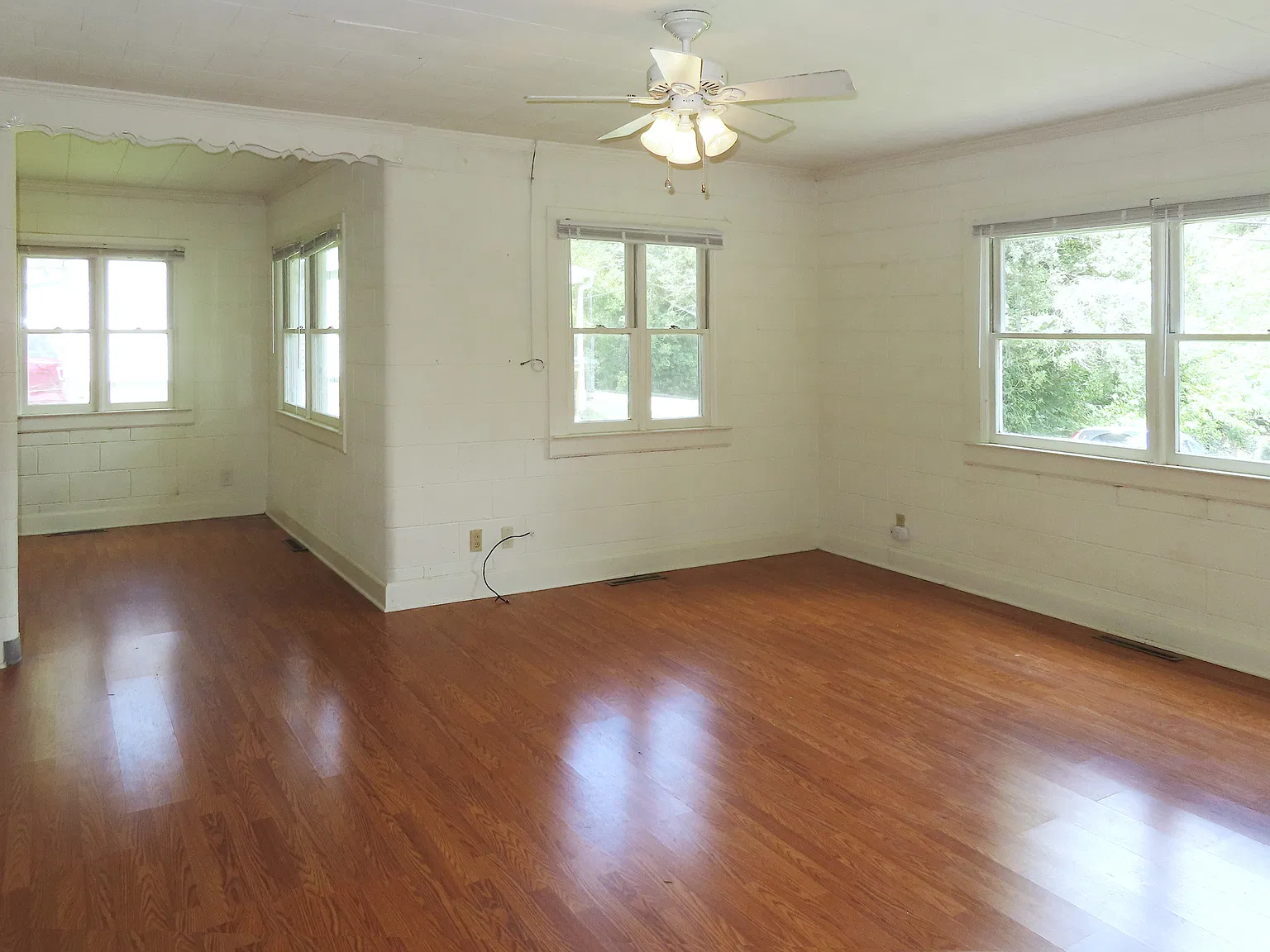 3 bed, 1400 sqft, $2,395 — Photo 4