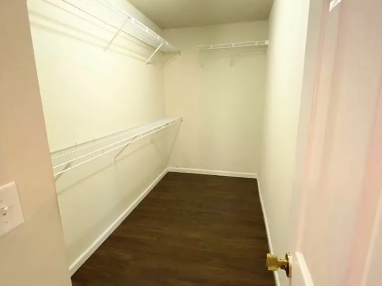 137 Drewsbury Dr — Photo 3