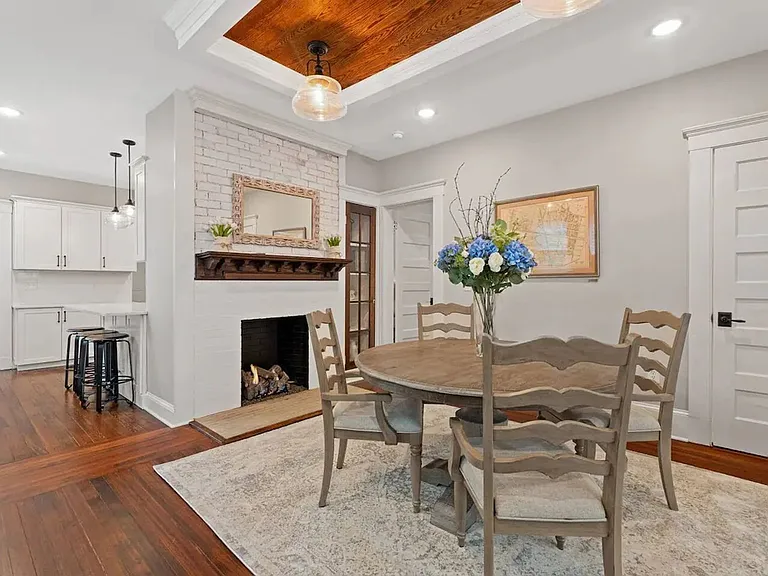 20 Hobart St #1 — Photo 4