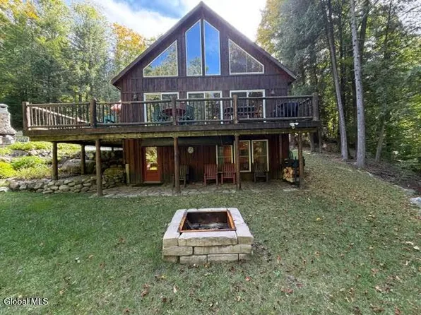 11 Whits End Way, Schroon Lake, NY 12870