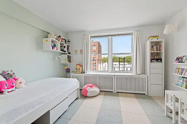 Sold by Compass | media 5