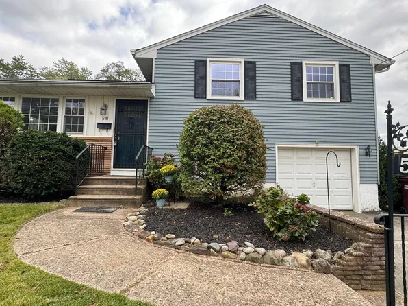 518 8th St, Riverside, NJ 08075