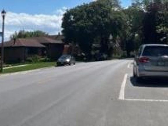 Exterior Neighborhood (street photo)