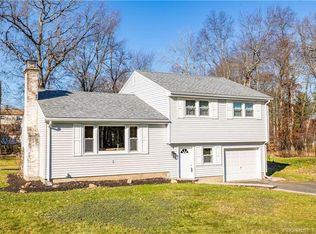 15 Lexton Dr, Farmington, CT 06032