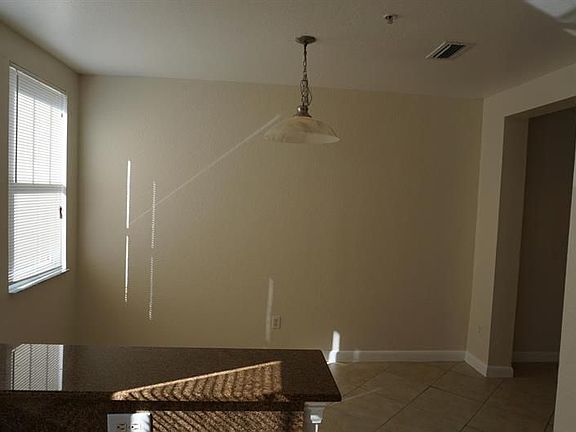 5th image of 820 Millbrae Ct Unit 1