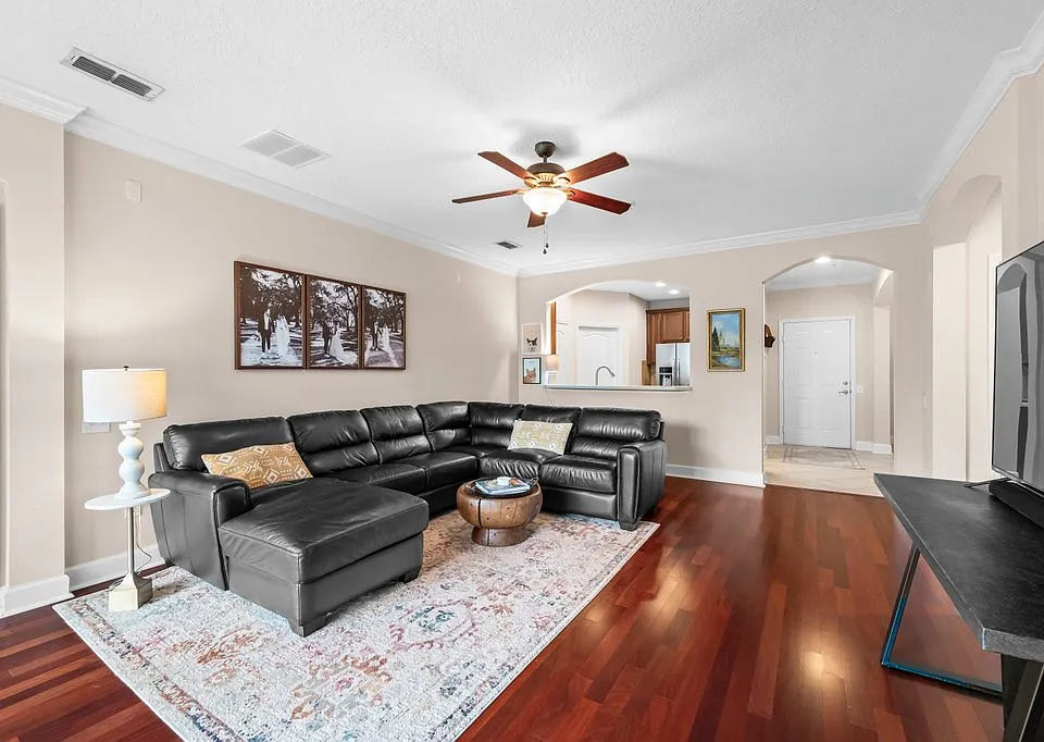4480 Deerwood Lake Pkwy #626