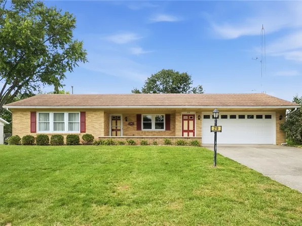 219 N Smith St, New Carlisle, OH 45344