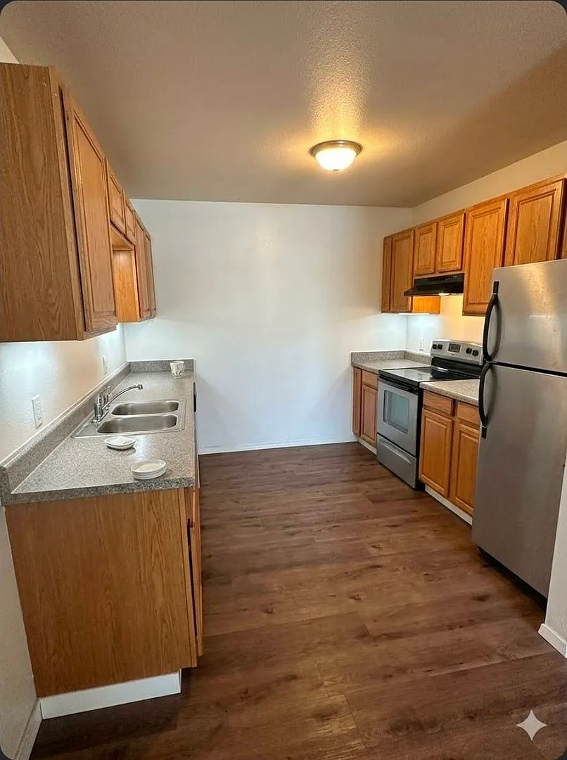Charming 2BR Duplex in Moses Lake — Photo 2