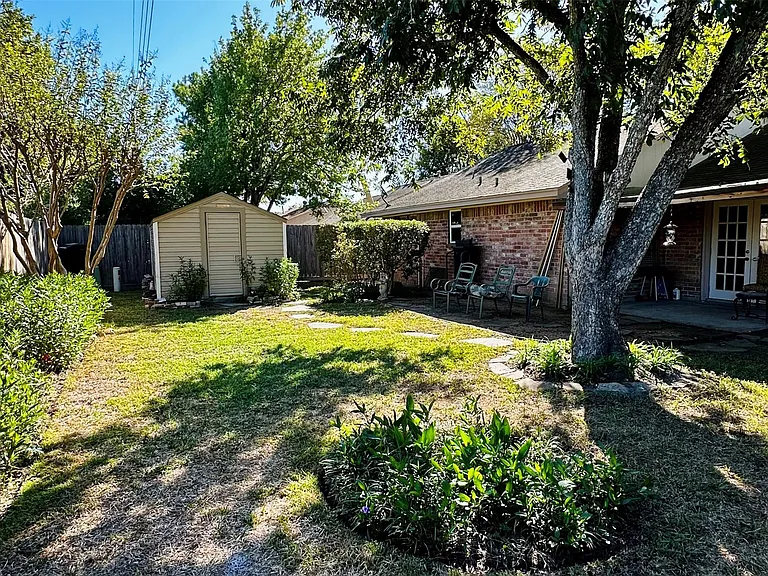 7810 Kellwood Dr — Photo 10
