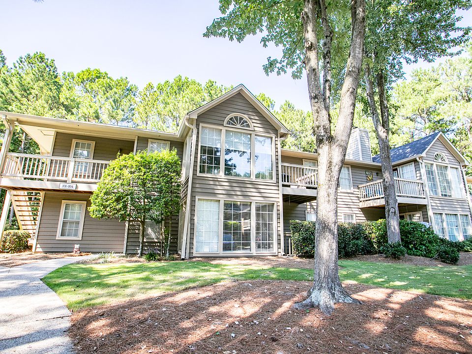 1st image of 104 Country Park Dr SE