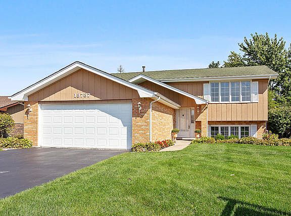 2nd image of 13737 W Ironwood Cir